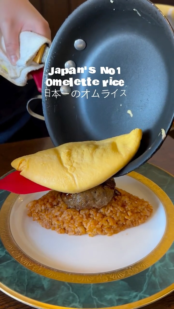 【ぱっかーん✨日本一のオムライス　Japan’s No1 Omelette rice】
 
日本一食べたくなるオムライス決定戦「カゴメ オムライススタジアム 2023」でグランプリのオムライスをいただいてみました！！
 
 
📍Santa, Aichi
愛知　岡崎　さん太
 

꙳✧˖°⌖꙳✧˖°⌖꙳✧˖°⌖꙳✧˖°⌖꙳✧˖°
@hiromitravel
国内外の旅をお届けしています
destinations・hotels・gourmet
꙳✧˖°⌖꙳✧˖°⌖꙳✧˖°⌖꙳✧˖°⌖꙳✧˖°